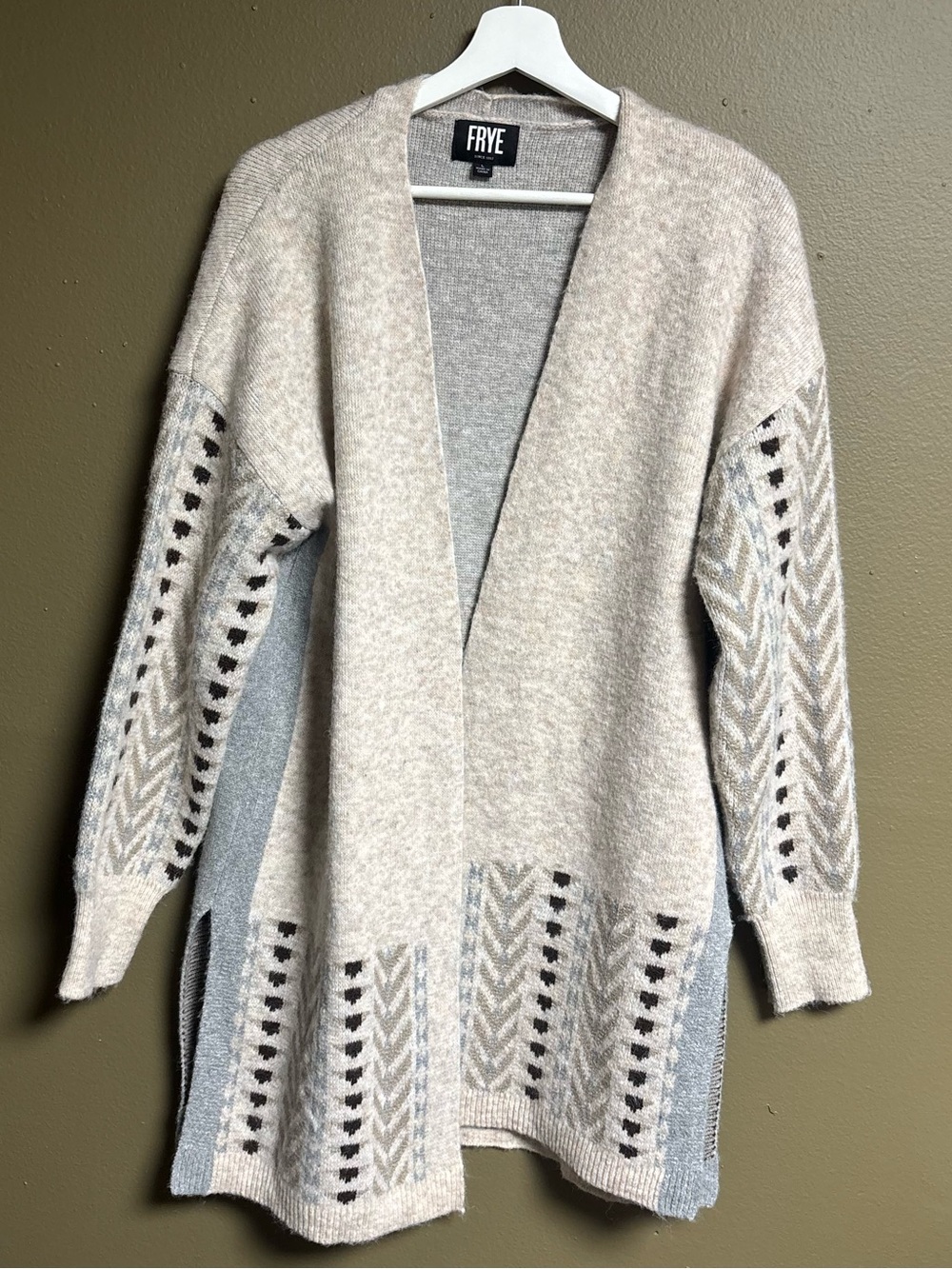 Frye Taupe and Light Gray Open-Front Patterned Knit Cardigan size Women’s Large